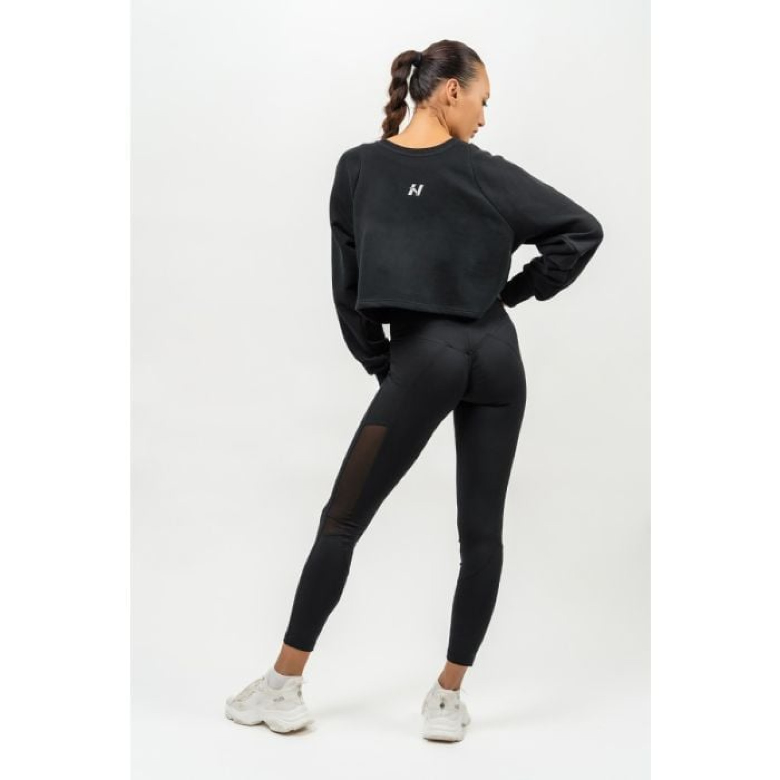 NEBBIA Crop Mikina Gym Spirit Black LL · záber 1