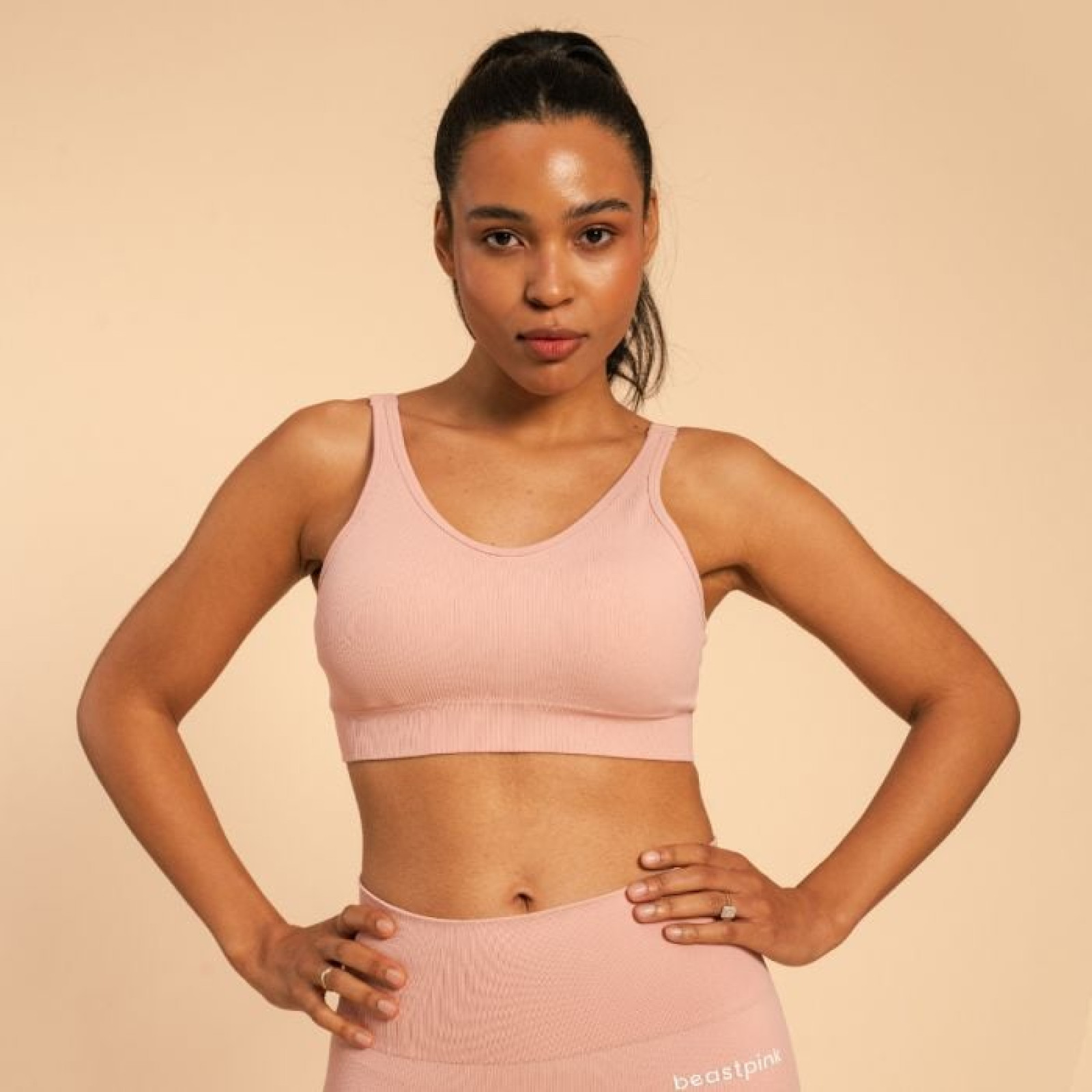 BeastPink Športová podprsenka Hyper Pink XSXS · záber 1