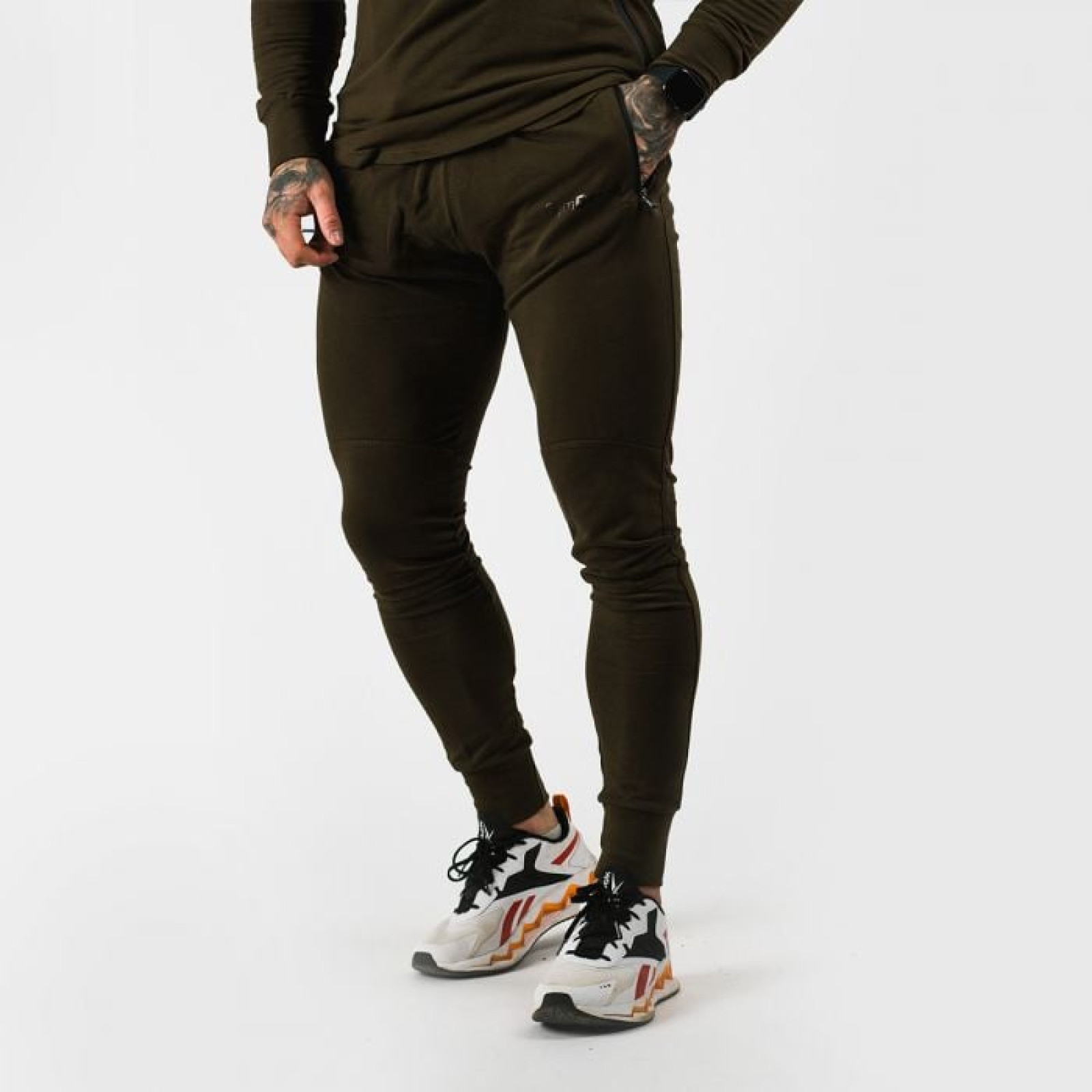 GymBeam Tepláky Urban Military Green L · záber 1