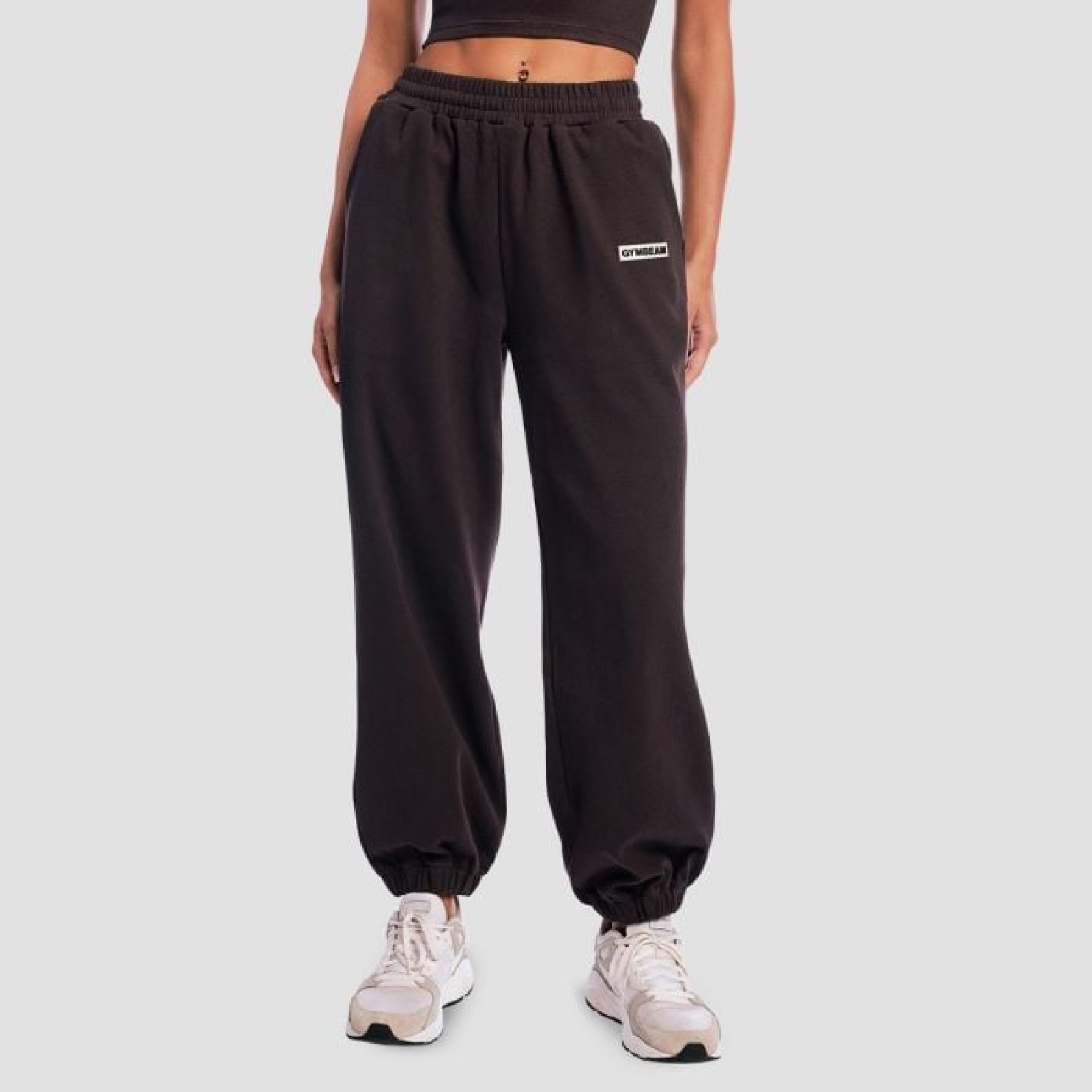 GymBeam Dámske tepláky Aura Tee Brown M · záber 1