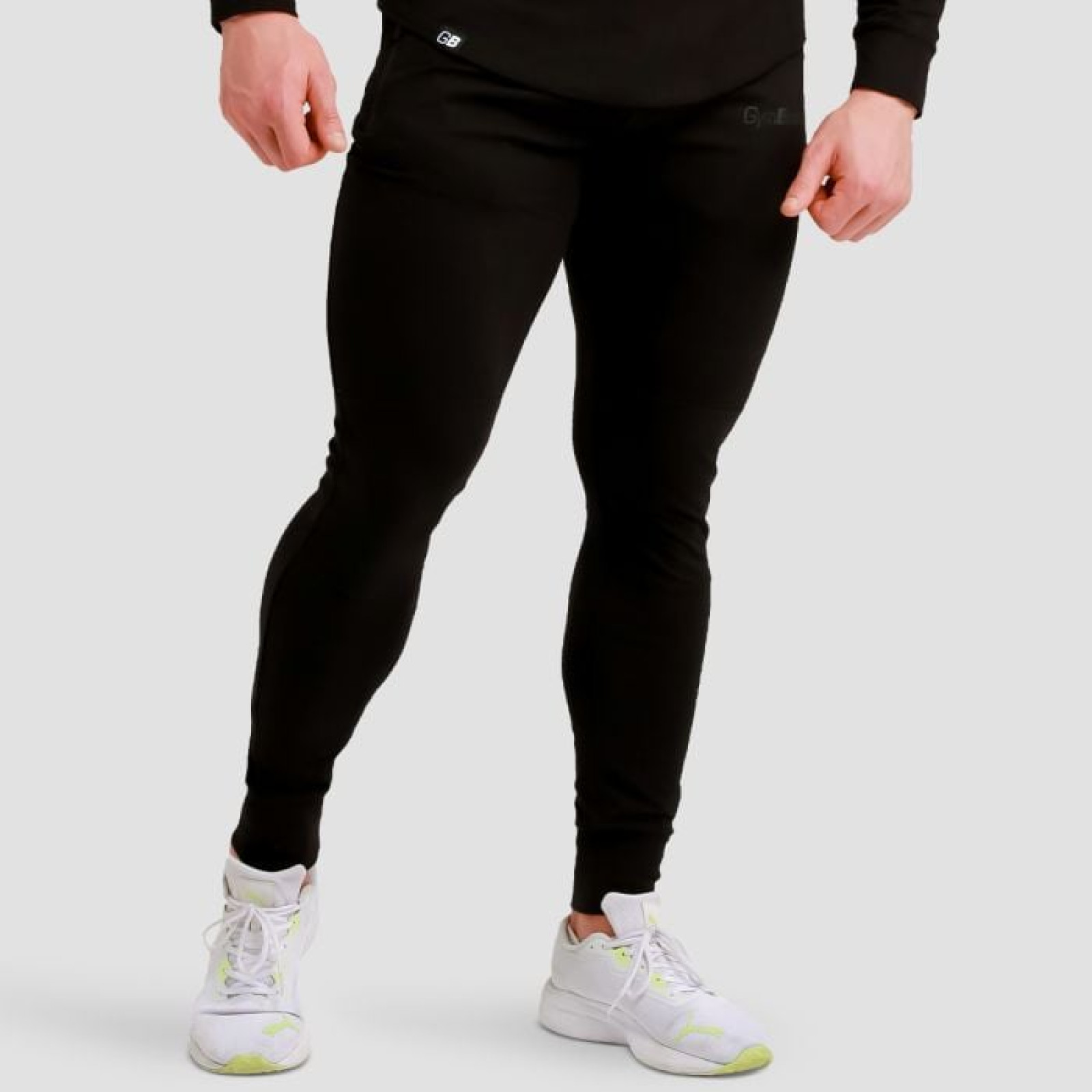 GymBeam Tepláky Urban Black M · záber 1