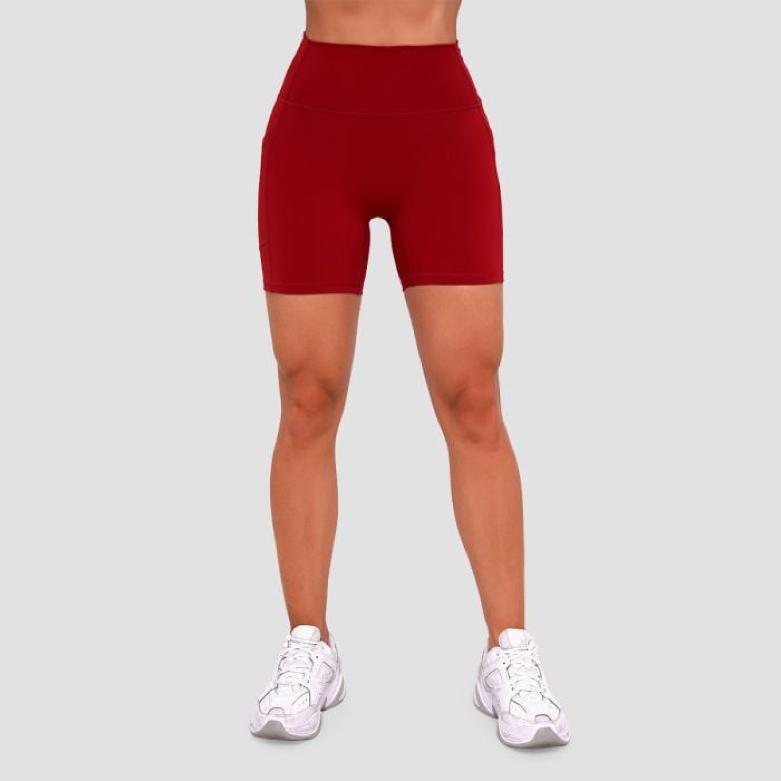GymBeam Dámske šortky Ignite Dark Red MM · záber 1