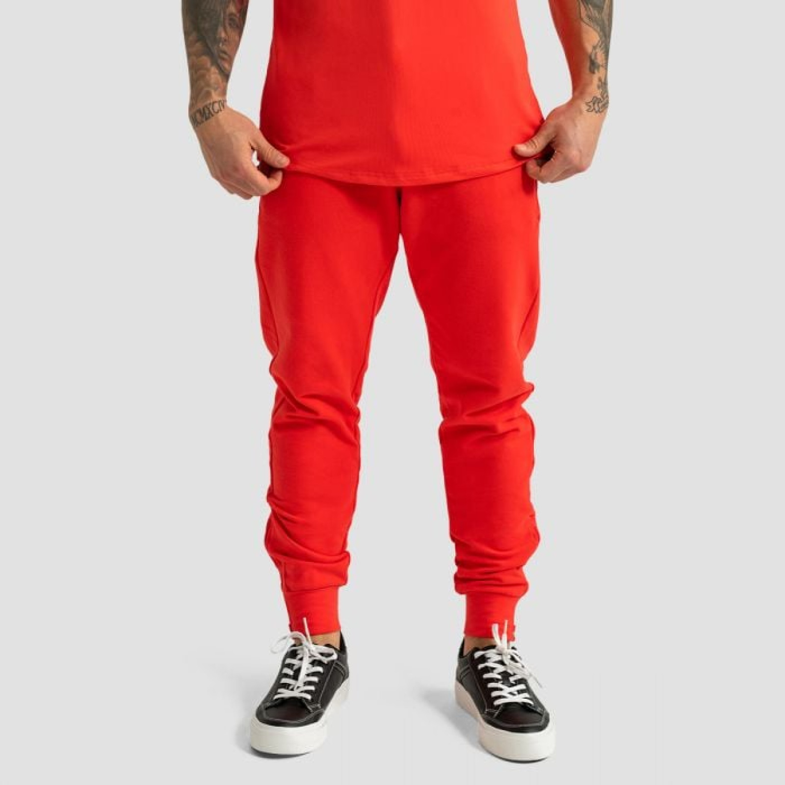 GymBeam Tepláky Limitless Hot Red LL · záber 1