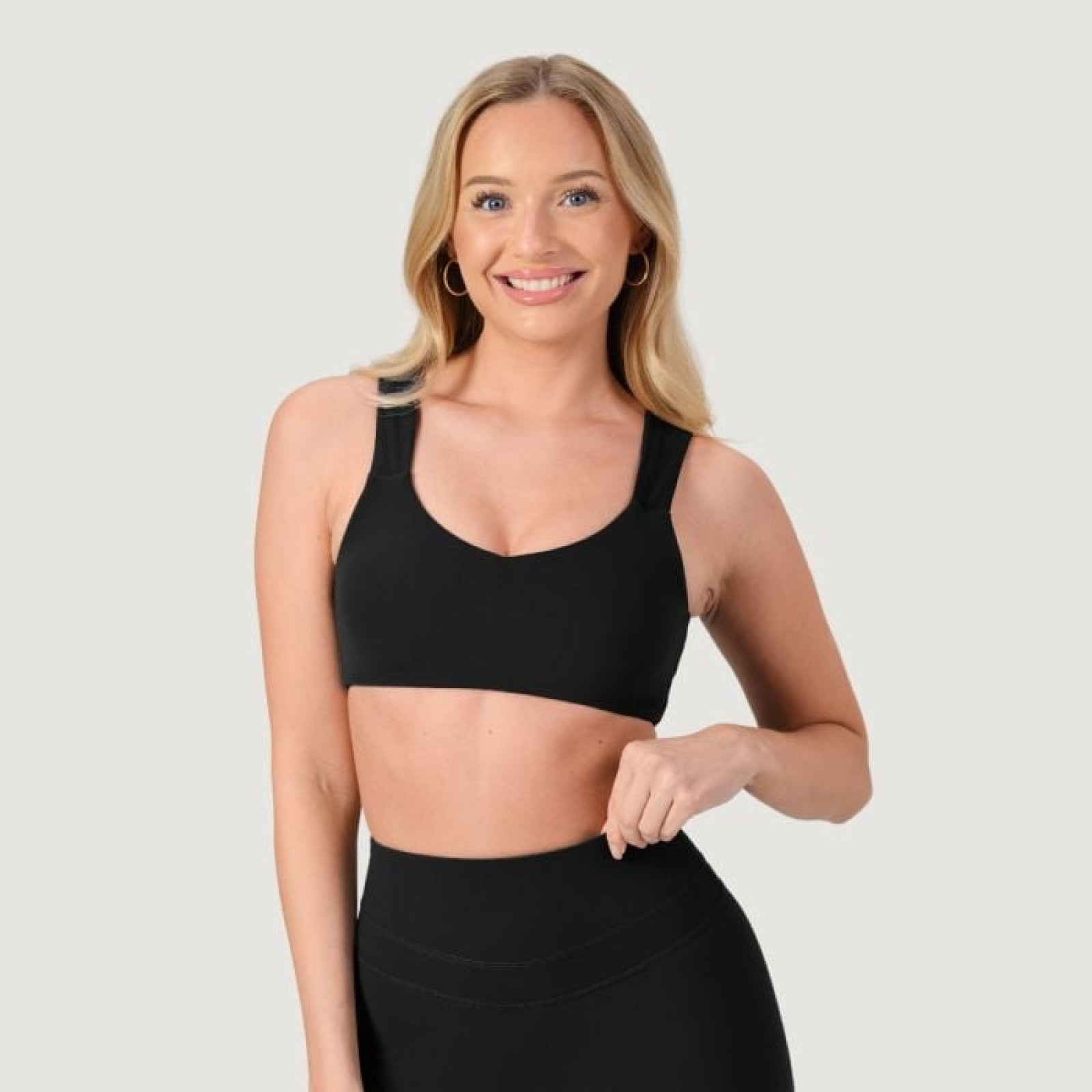 GymBeam Športová podprsenka NEO Black M · záber 1