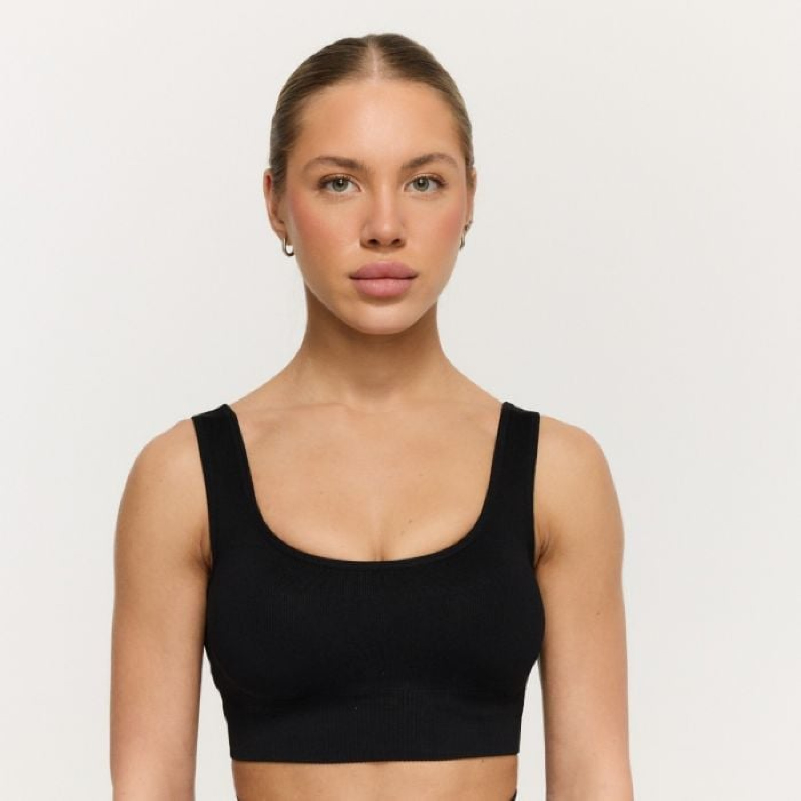 GymBeam Podprsenka Bralette GymBabe Black S · záber 1