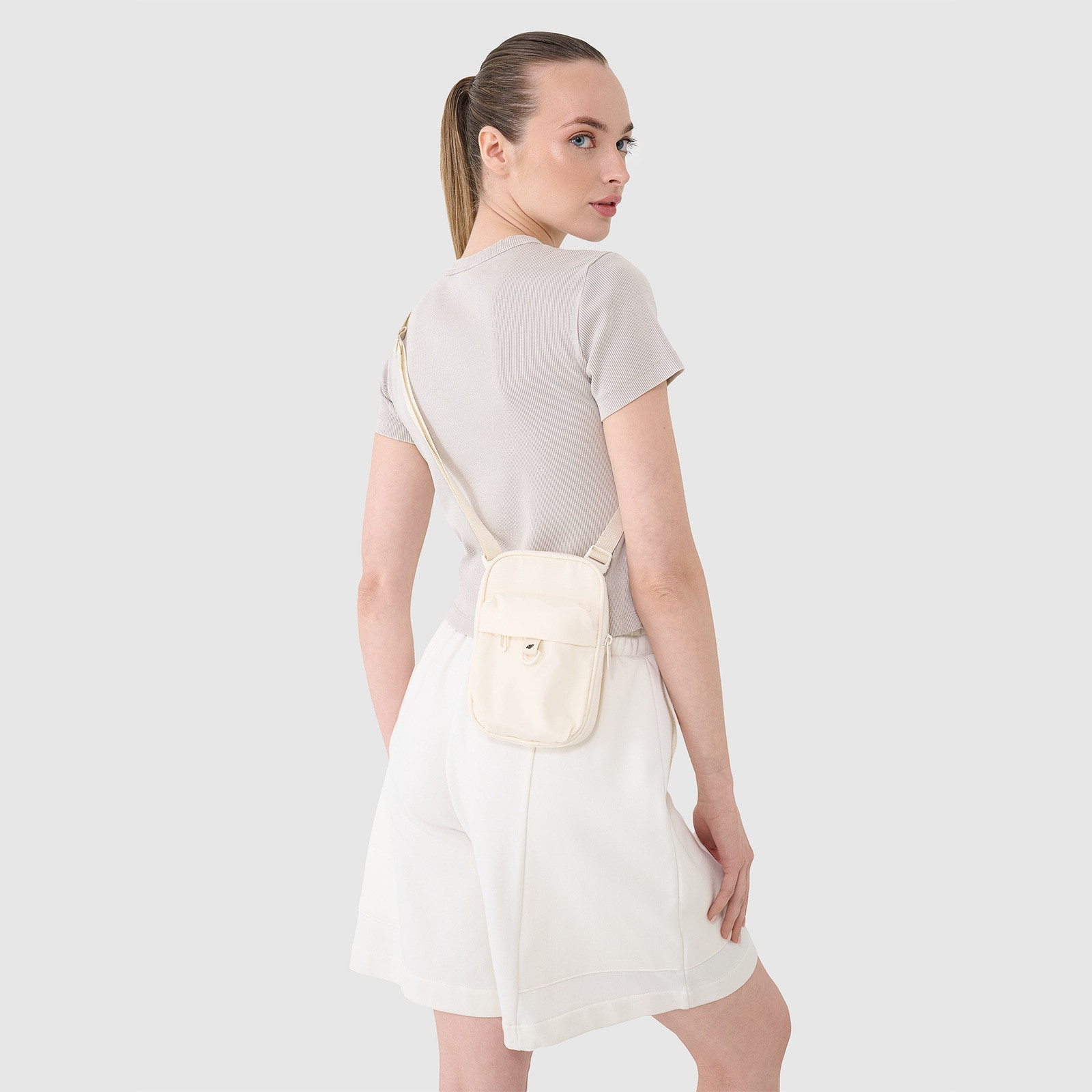 Unisex taška na krk - biela · záber 1