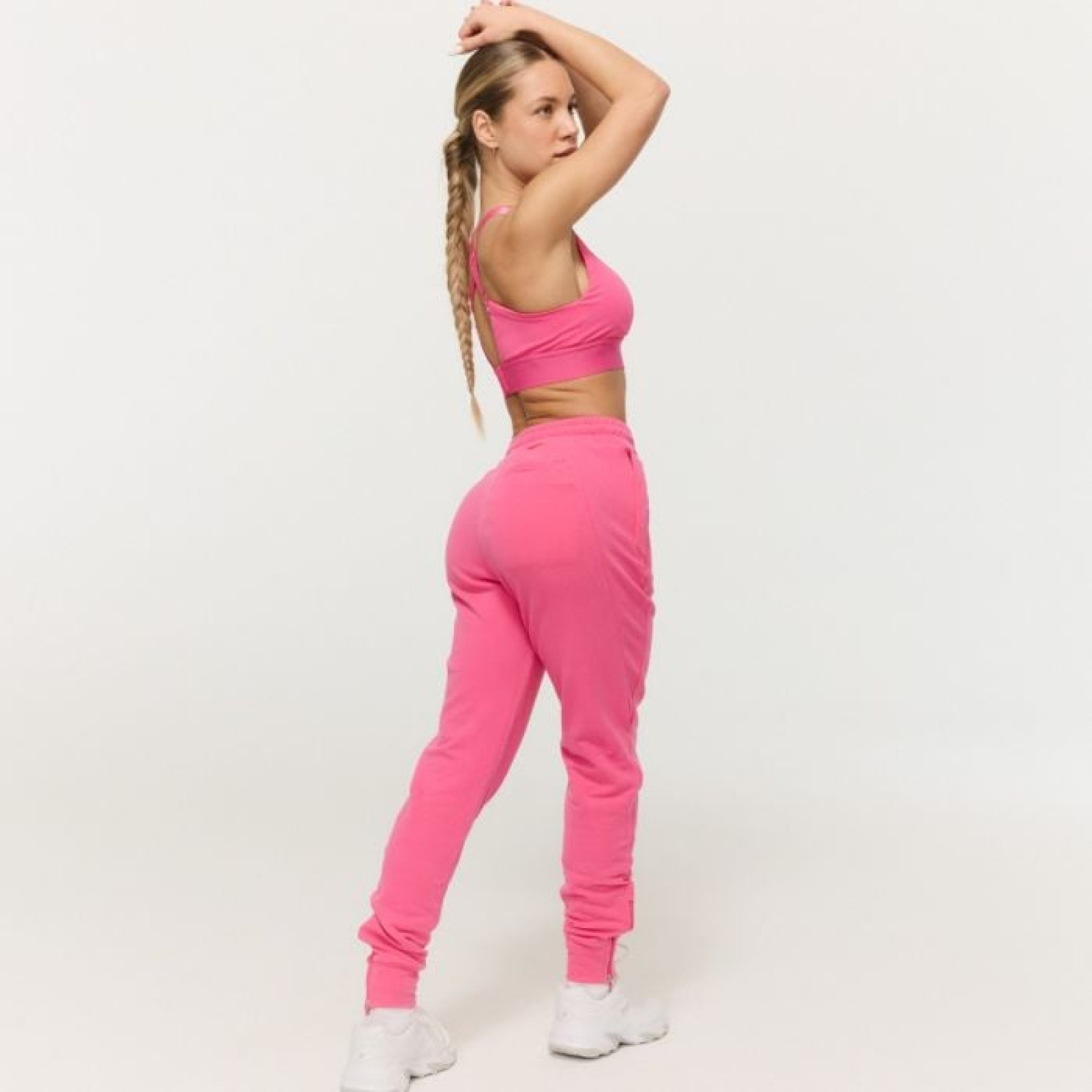 GymBeam Dámske tepláky Limitless Dragonfruit M · záber 1
