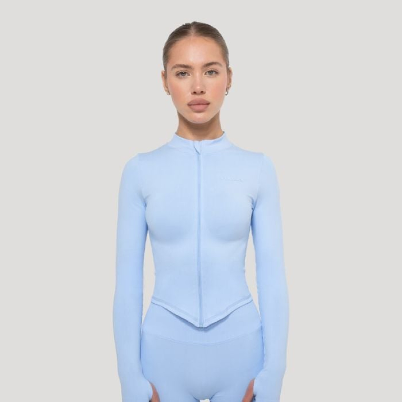 GymBeam Dámsky športový top Luma Baby Blue L · záber 1