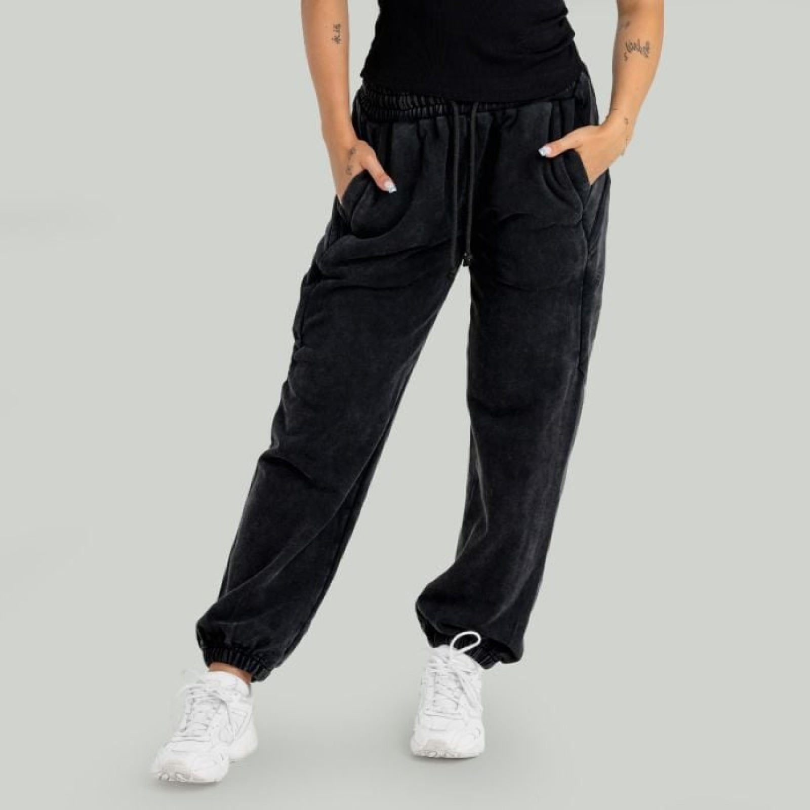 STRIX Dámske Tepláky Washed Black MM · záber 1