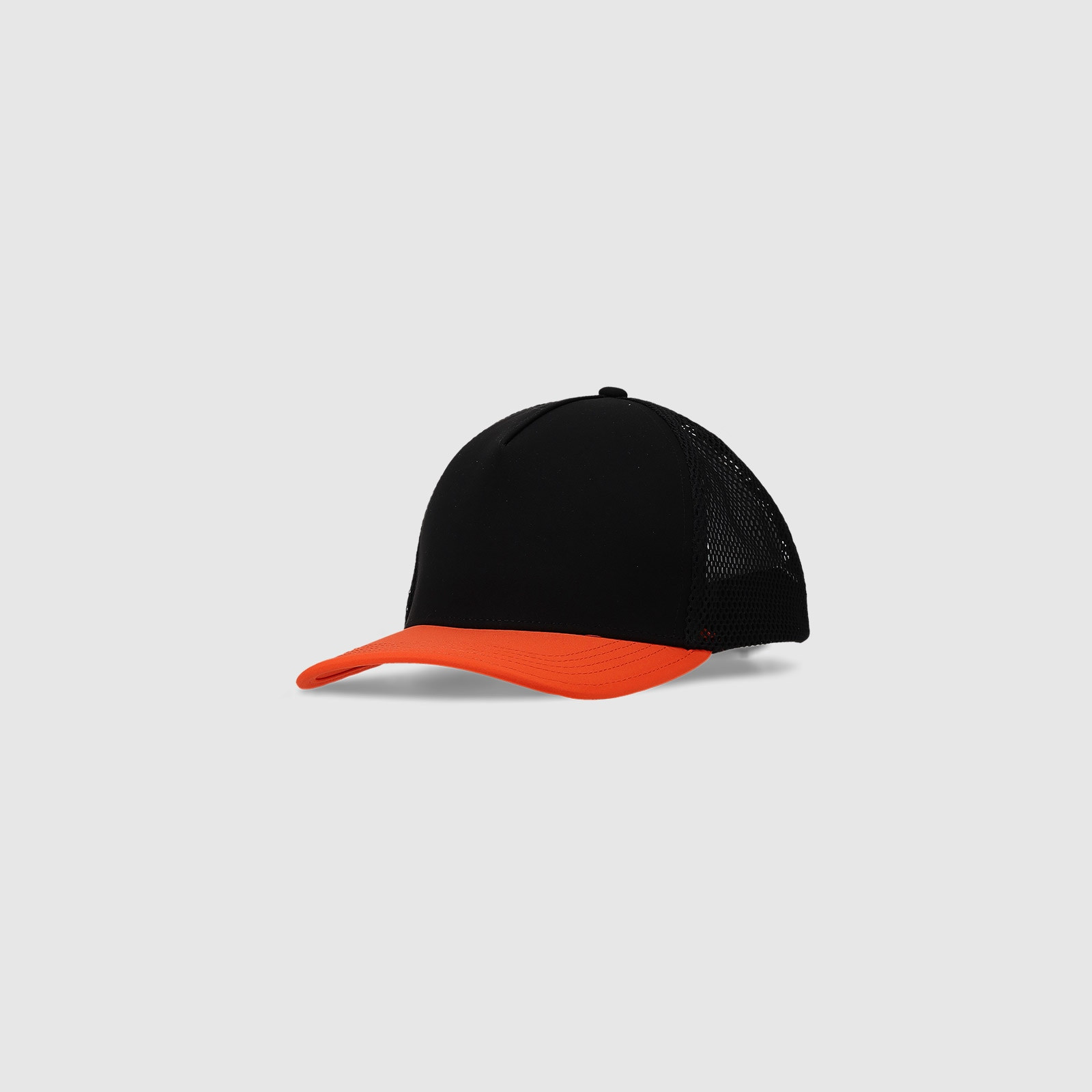 Unisex šiltovka typu trucker - čierna · záber 1