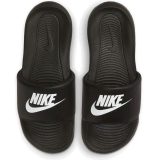 Nike Victori One Slide W - Veľkosť: 35,5 | Farba: Čierna · záber 1