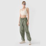 Dámske casual nohavice typu oversize parachute - olivové/kaki · záber 1