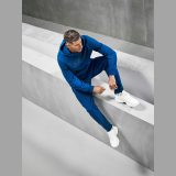 Tepláky joggery pánske 4F x Robert Lewandowski - tmavomodré · záber 1