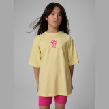 T-shirt loose s potlačou dievčenský - žltý · záber 1