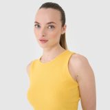 Dámsky pletený crop top - žltý · záber 2