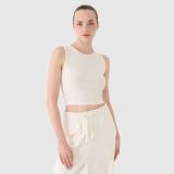 Dámsky pletený crop top - biely · záber 1