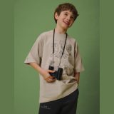 T-shirt loose s potlačou chlapčenský - béžový · záber 1