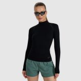Rýchloschnúci dámsky trailový longsleeve na beh - čierny · záber 1