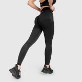 Bezšvové legíny Iron Aesthetics Seamless Butt, čierne · záber 3