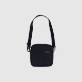 Unisex crossbody taška - čierna · záber 2